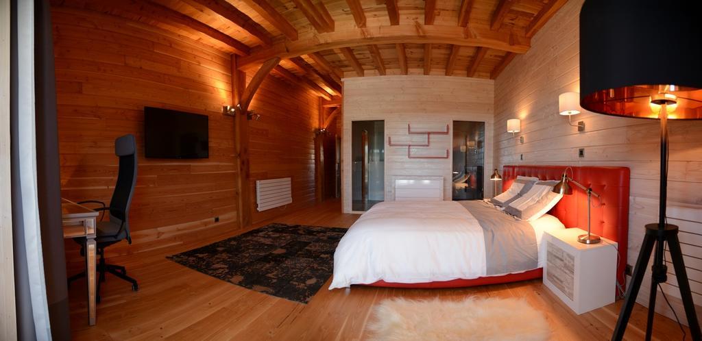 Domaine Du Mont Monnet - Chambre D'Hotes & Gite Longes Exterior photo